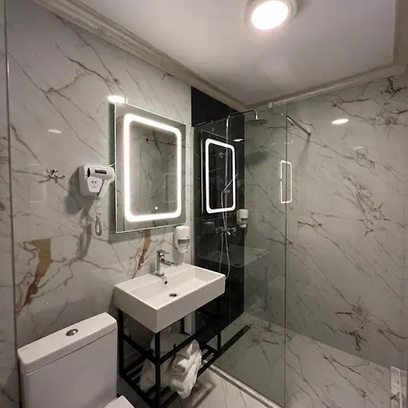 Eka Ξενοδοχείο