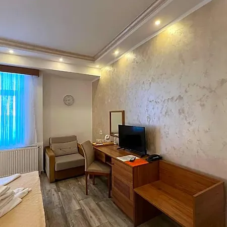 Hotel Eka Constanta