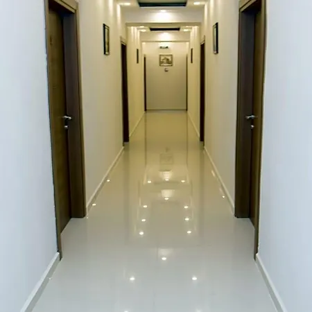 Eka Hotel 3*